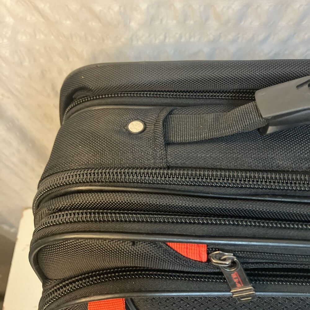 TUMI Alpha 2 Compact Large Screen Laptop Brief Pack Black Red Accents - Picture 7 of 16